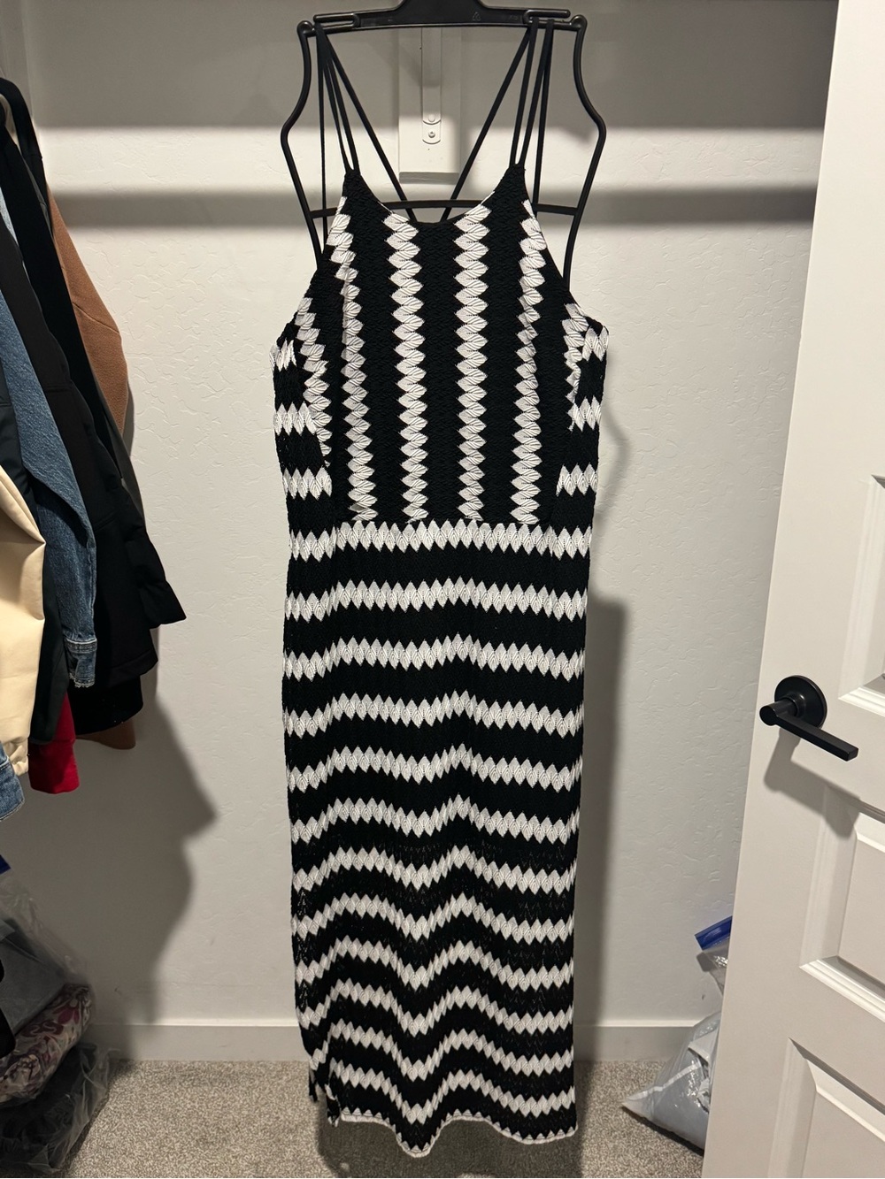 a.n.a Black & White Zigzag Strappy Dress